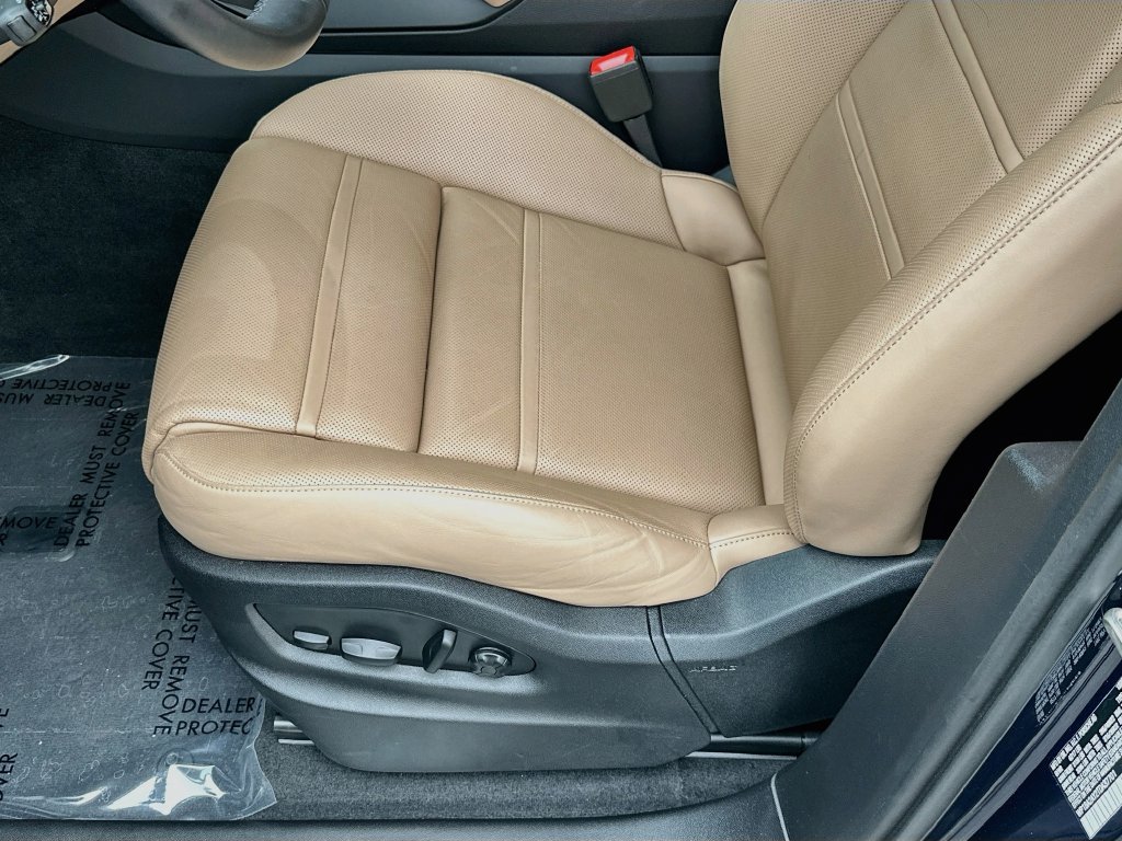 Certified 2026 Porsche Cayenne Coupe AWD/4WD image 22