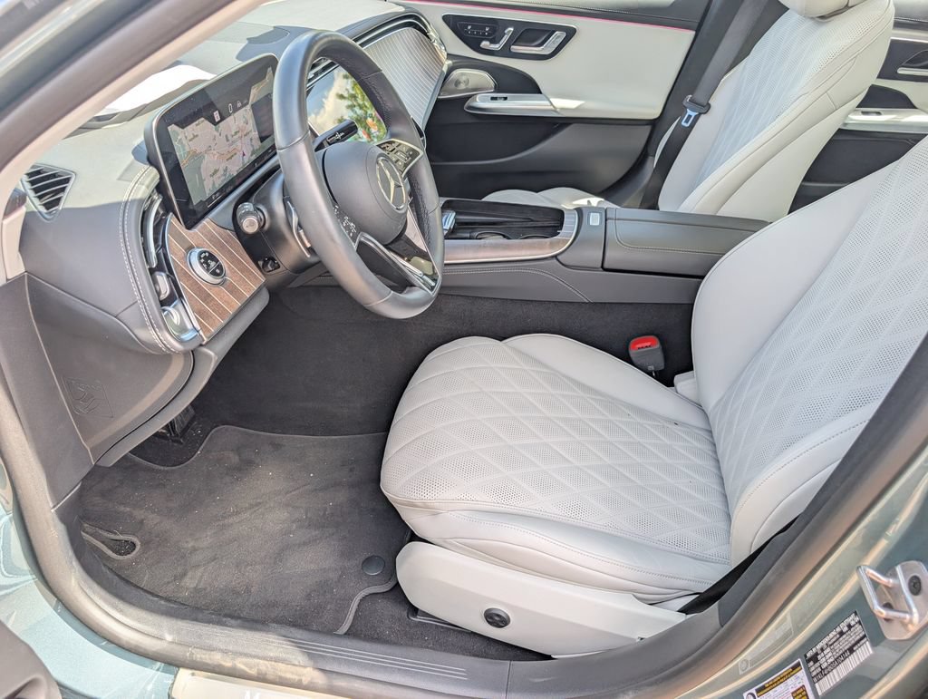 Used 2025 Mercedes-Benz E 350 4MATIC Sedan image 11
