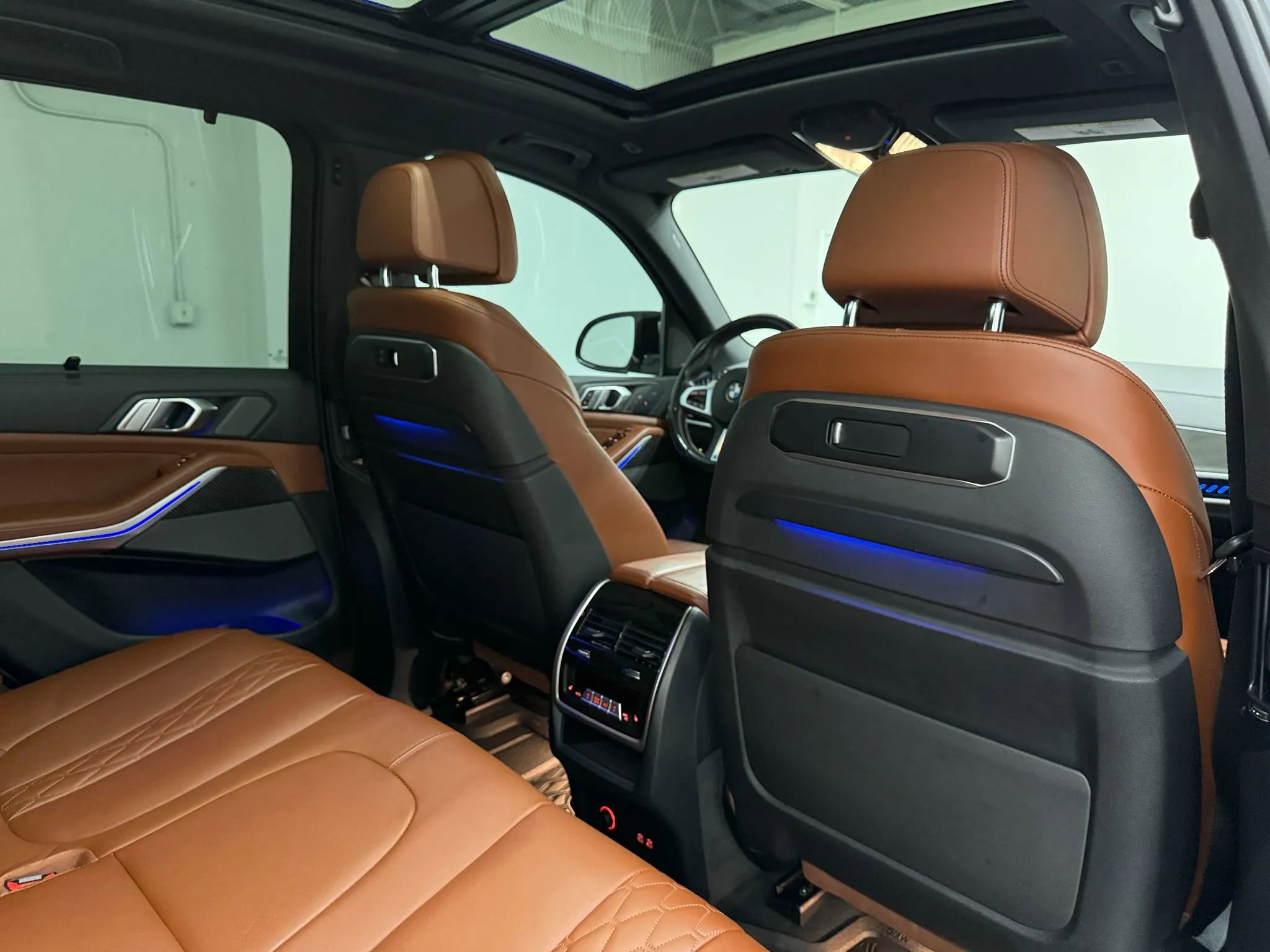 Used 2024 BMW X5 M60i image 15