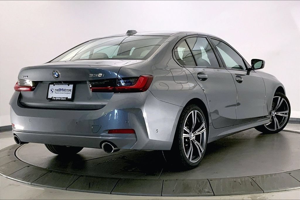 Used 2023 BMW 330i xDrive Sedan w/ Premium Package AWD/4WD image 12