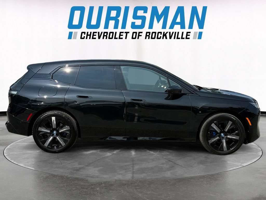 Used 2025 BMW iX xDrive50 AWD/4WD image 7