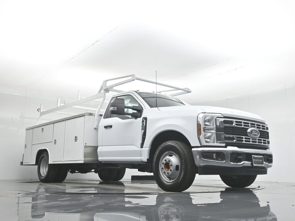 New 2026 Ford F350 XL w/ XL Chrome Package RWD image 46