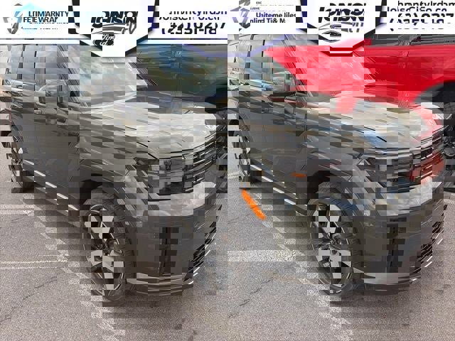 Used 2024 Hyundai Santa Fe Limited image 1