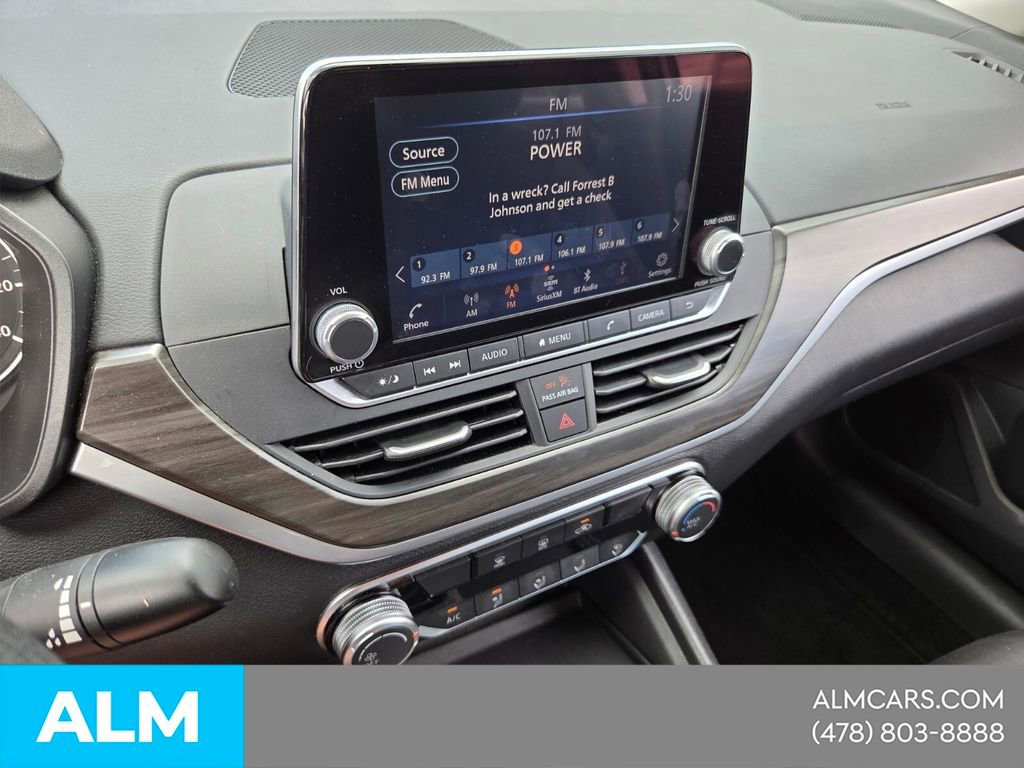 Used 2025 Nissan Altima 2.5 SV FWD image 24
