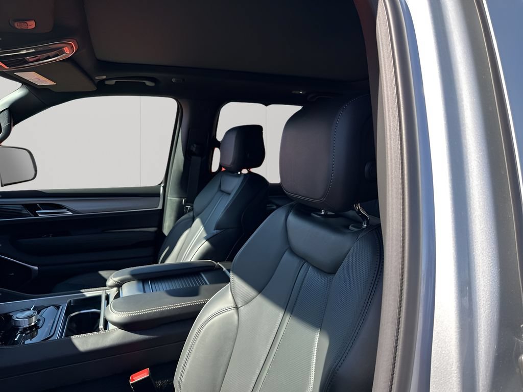 New 2026 Jeep Grand Wagoneer Limited AWD/4WD image 28