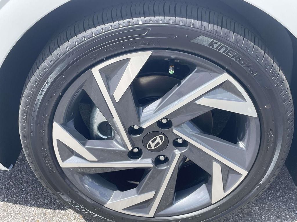 New 2026 Hyundai Elantra Limited image 5