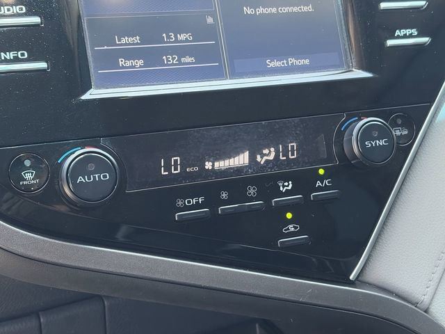 Used 2018 Toyota Camry XLE FWD image 26