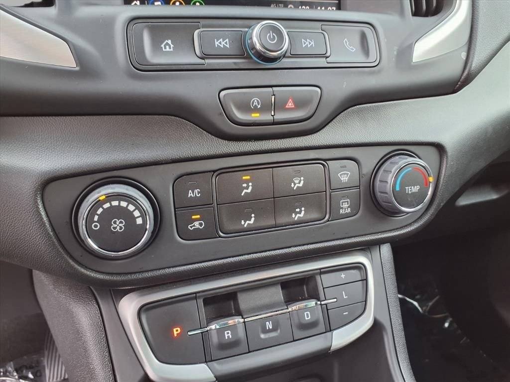 Used 2024 GMC Terrain SLE image 7