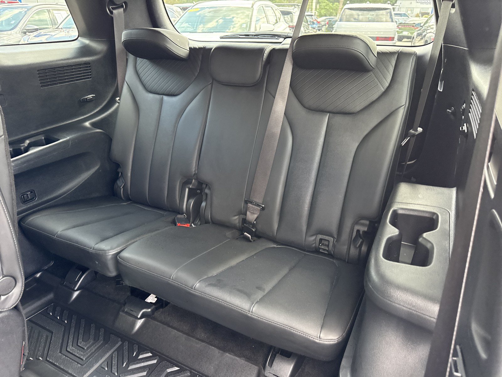 Certified 2024 Hyundai Palisade SEL FWD image 15