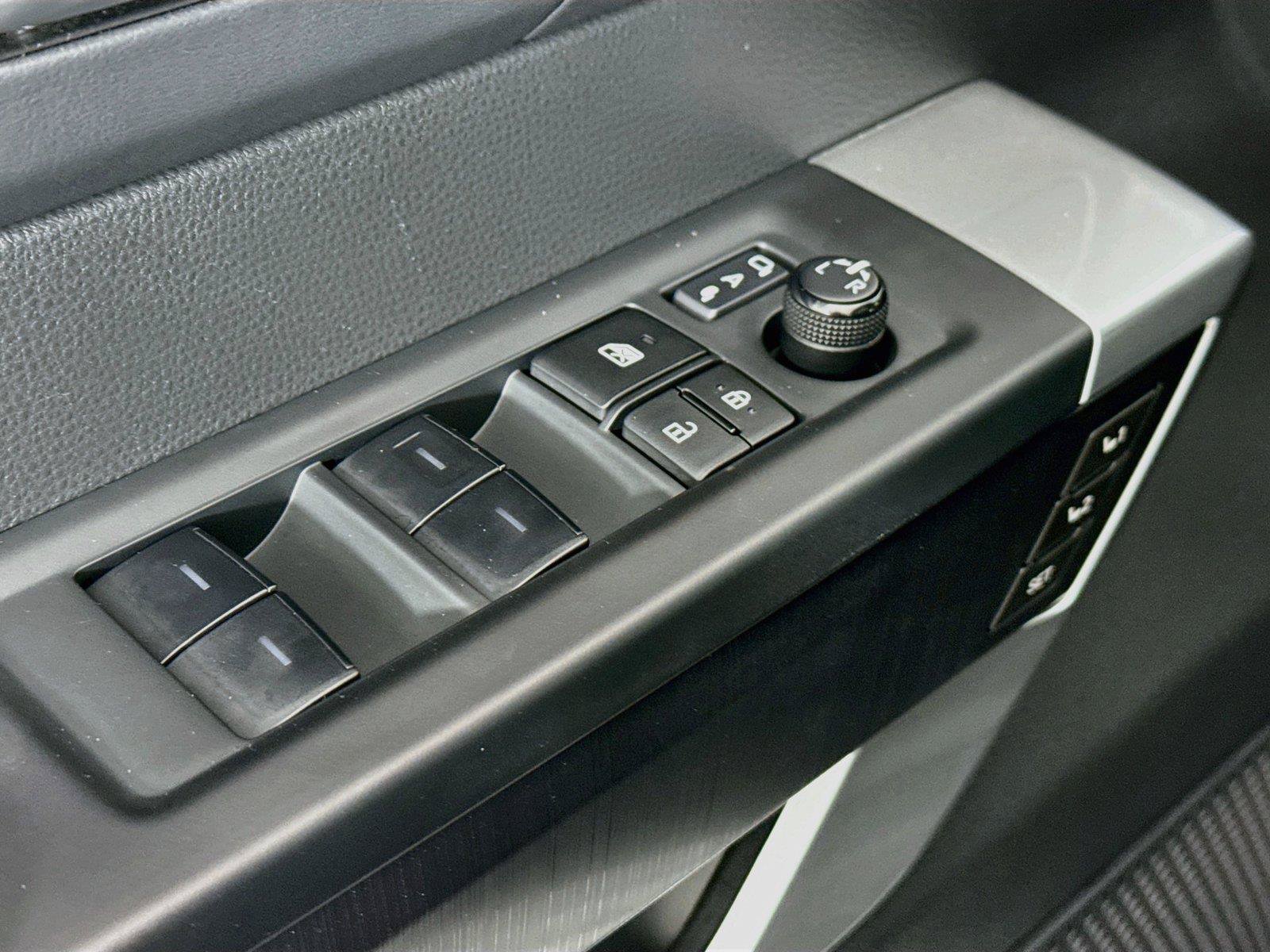 Used 2024 Toyota Tundra Platinum AWD/4WD image 29