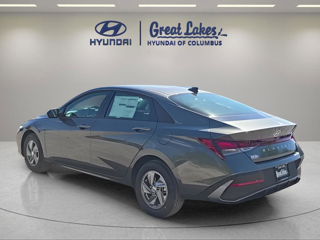 New 2026 Hyundai Elantra SE FWD image 7