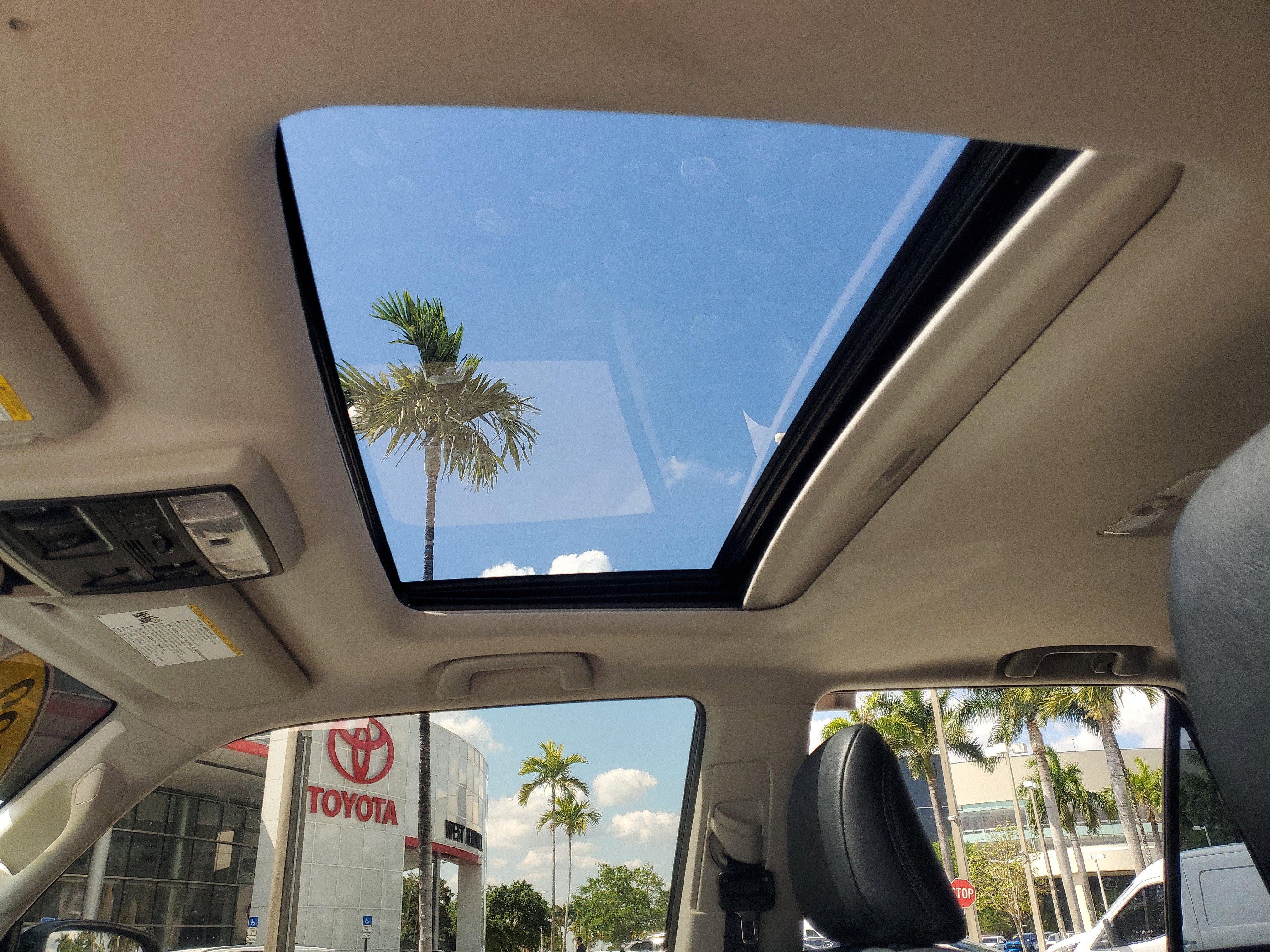 Used 2022 Toyota 4Runner Limited image 14