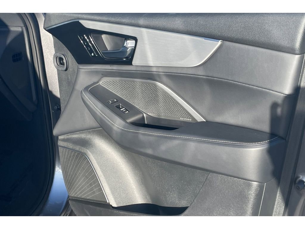 Certified 2023 Acura MDX SH-AWD w/ Technology Package image 21