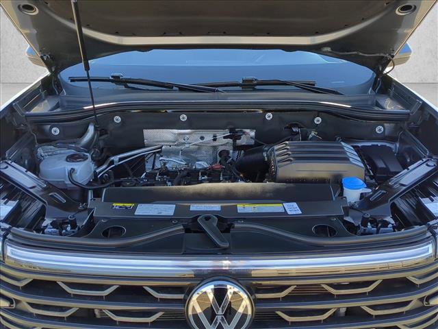Used 2025 Volkswagen Atlas Cross Sport SE image 22