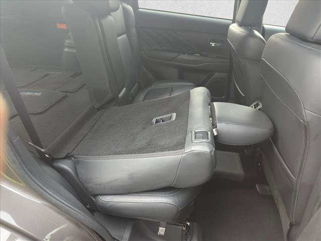 Used 2020 Mitsubishi Outlander SEL image 22