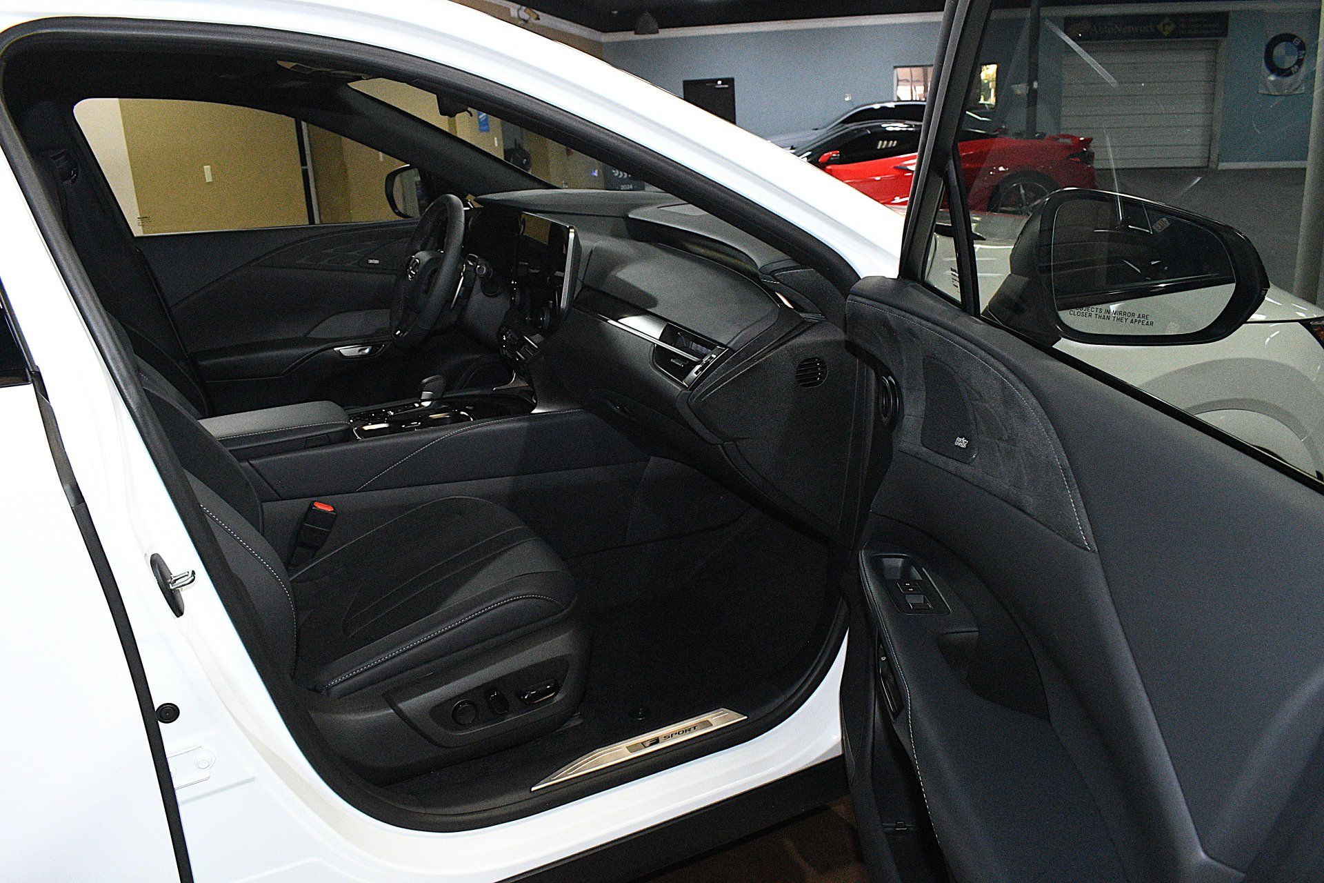Used 2026 Lexus RX 500h F Sport w/ Convenience Package AWD/4WD image 46