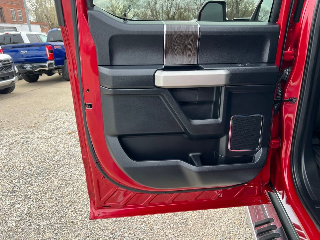 Used 2020 Ford F250 Lariat w/ Chrome Package image 16