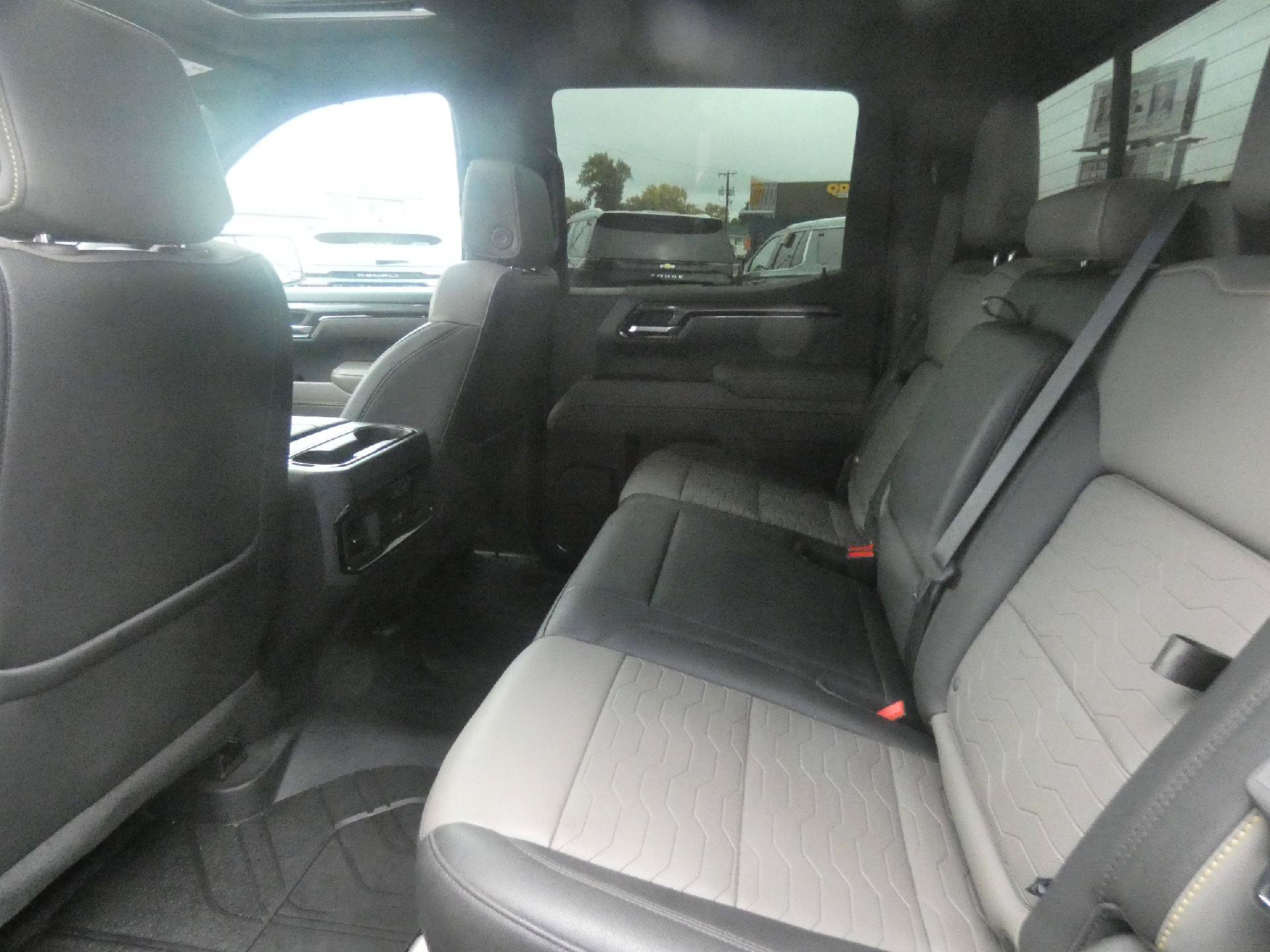 Certified 2022 Chevrolet Silverado 1500 ZR2 w/ Technology Package AWD/4WD image 13
