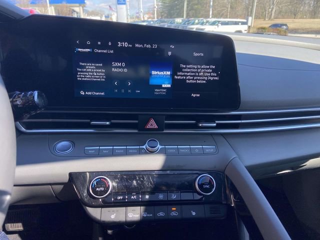 Certified 2024 Hyundai Elantra SEL w/ Convenience Package image 22