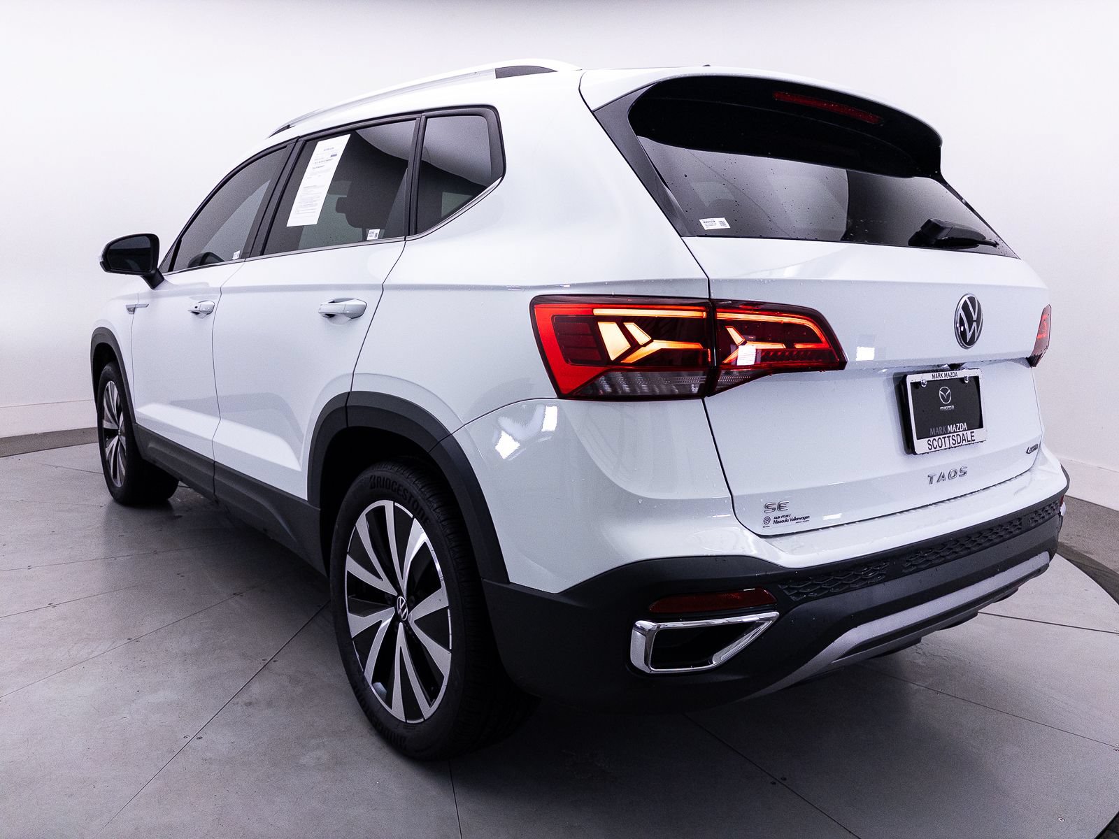 Used 2022 Volkswagen Taos SE FWD image 13