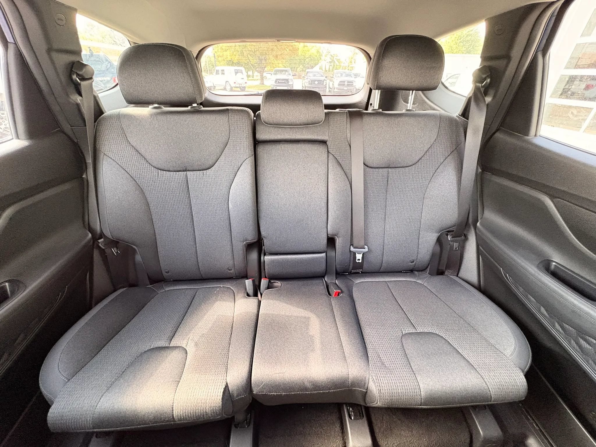 Used 2023 Hyundai Santa Fe SEL w/ Winter Weather Package AWD/4WD image 11