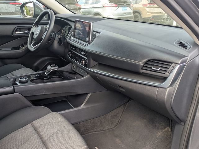 Used 2024 Nissan Rogue SV AWD/4WD image 29