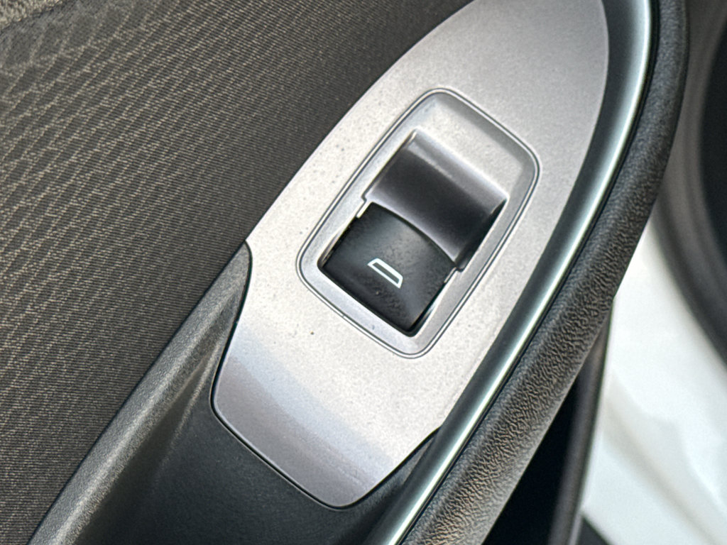 Used 2024 Chevrolet Malibu LS FWD image 29
