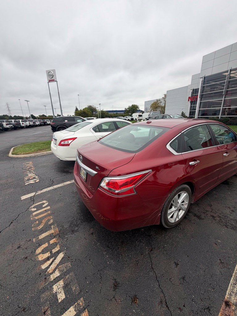 Used 2015 Nissan Altima 2.5 SL w/ Technology Package FWD image 3