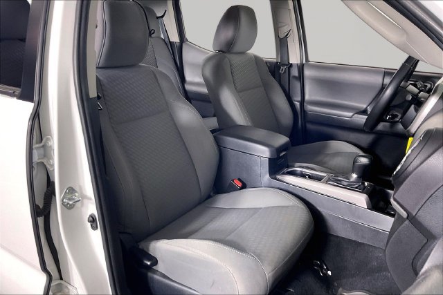 Used 2022 Toyota Tacoma SR5 w/ Technology Package AWD/4WD image 24
