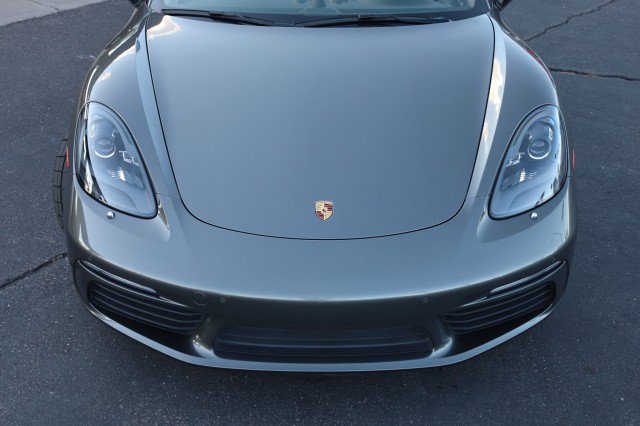Used 2017 Porsche 718 Boxster RWD image 9