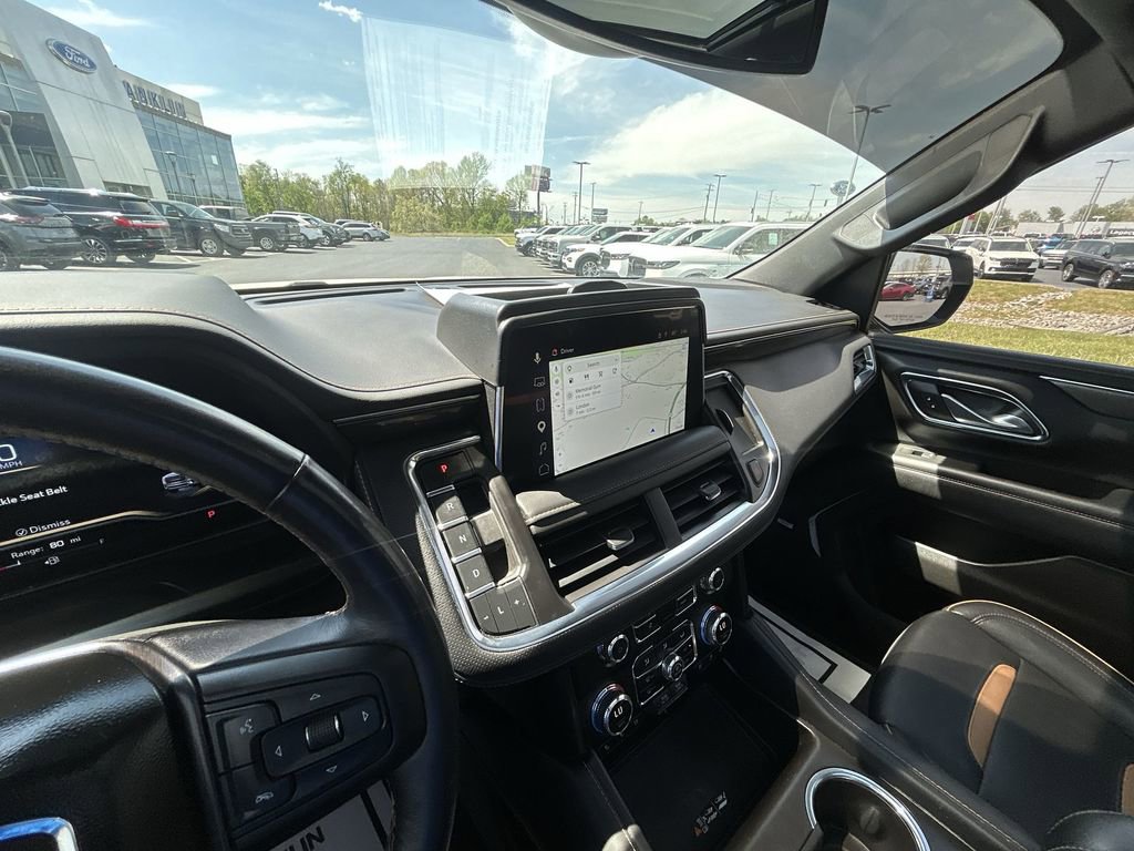 Used 2023 GMC Yukon AT4 w/ Technology Package image 12