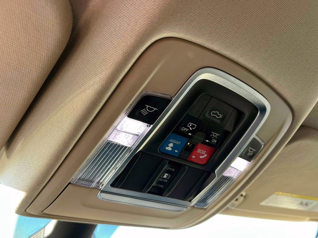 Used 2019 RAM 1500 Laramie image 29