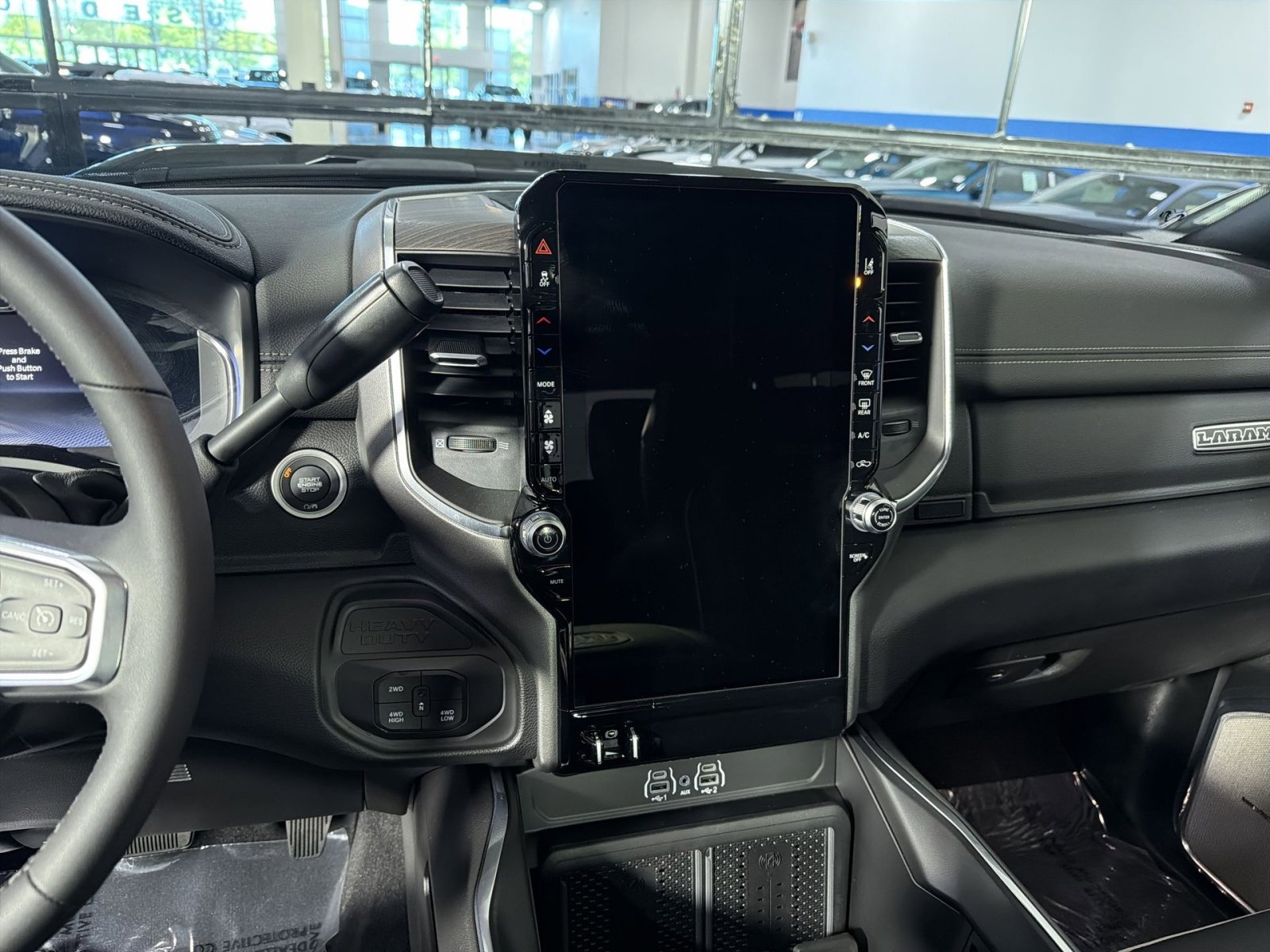Used 2025 RAM 2500 Laramie AWD/4WD image 21