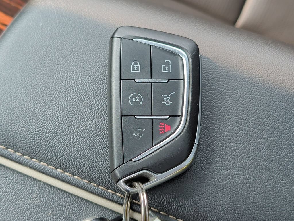 Used 2021 Cadillac Escalade Premium Luxury AWD/4WD image 39