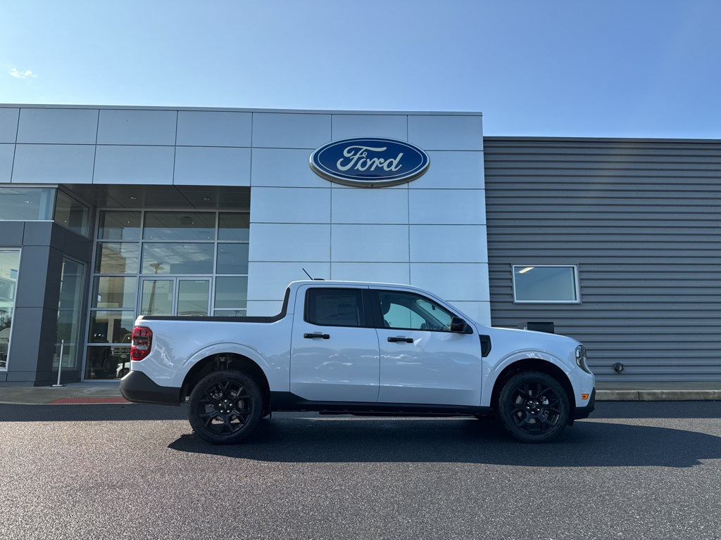 New 2026 Ford Maverick XLT w/ Equipment Group 301A AWD/4WD image 2