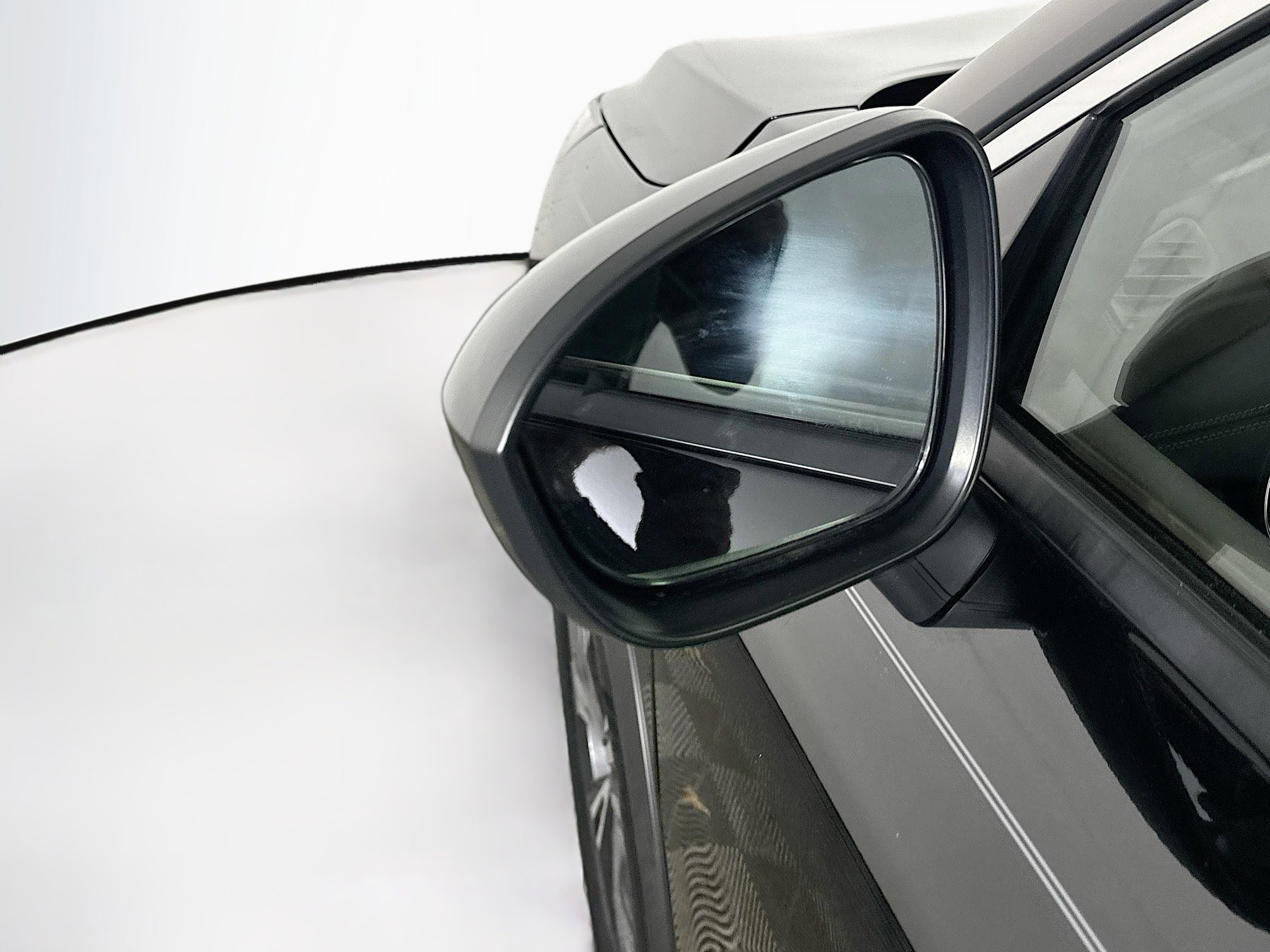 Used 2023 Nissan Rogue SV image 16