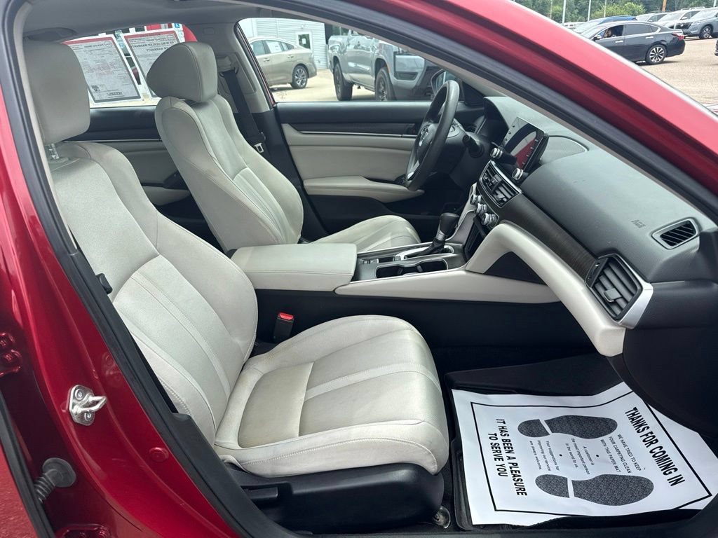 Used 2018 Honda Accord EX image 24