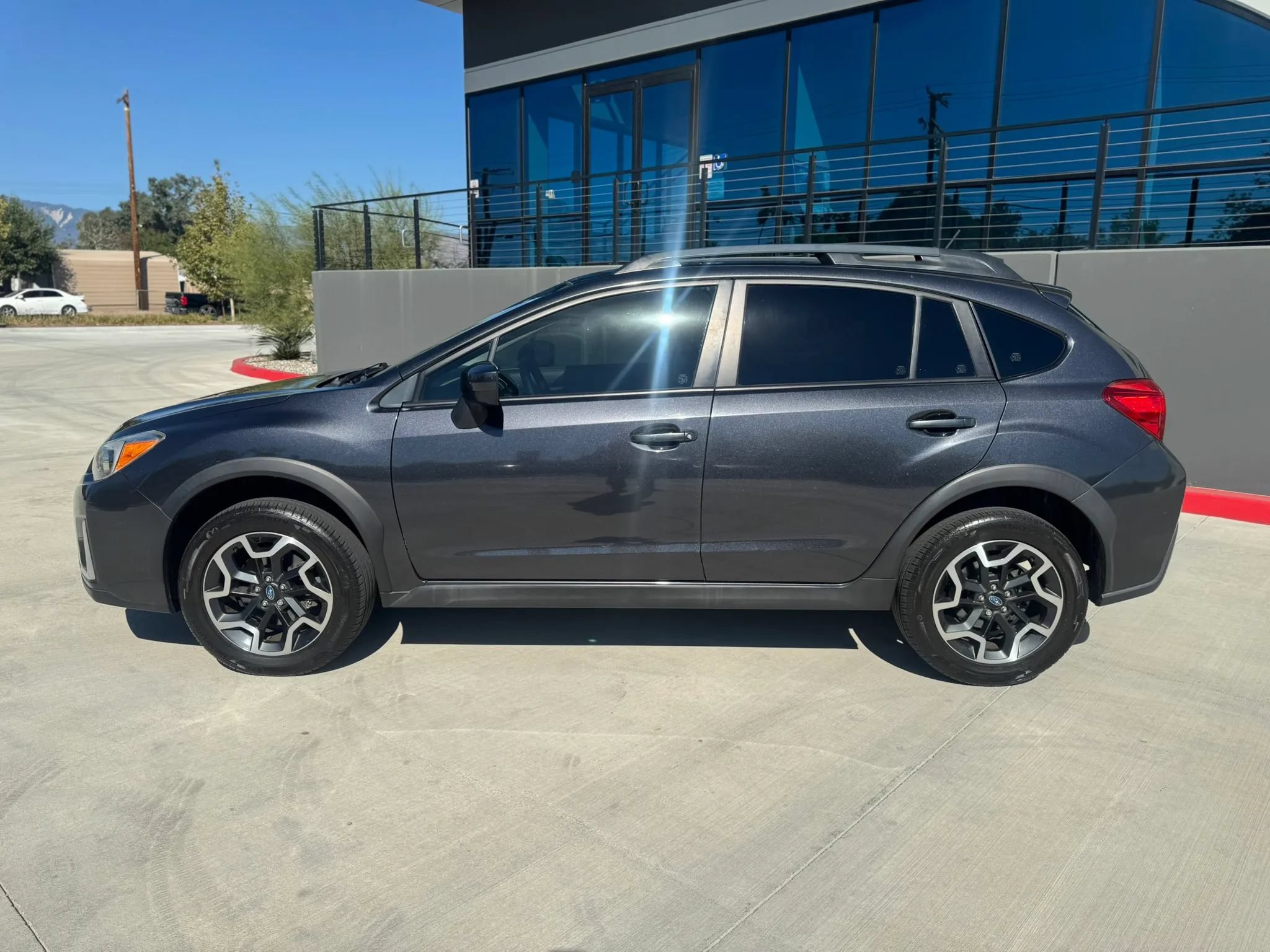 Used 2016 Subaru Crosstrek 2.0i Premium AWD/4WD image 4