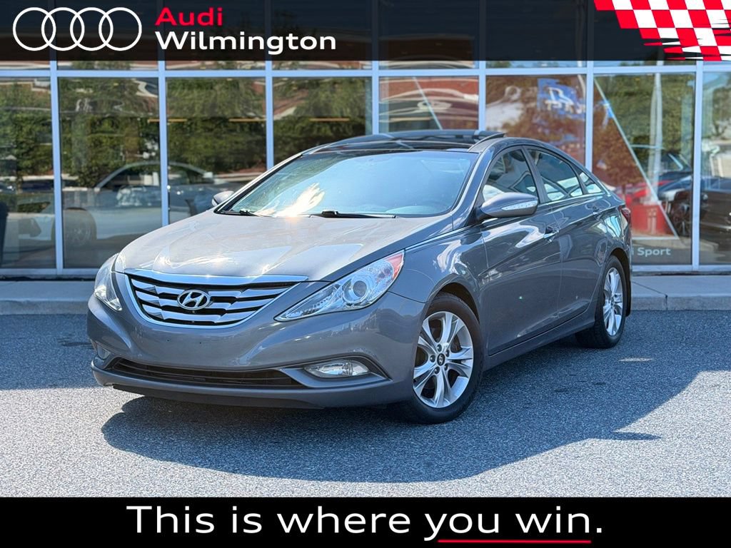 Used 2013 Hyundai Sonata Limited w/ Premium Pkg FWD image 1