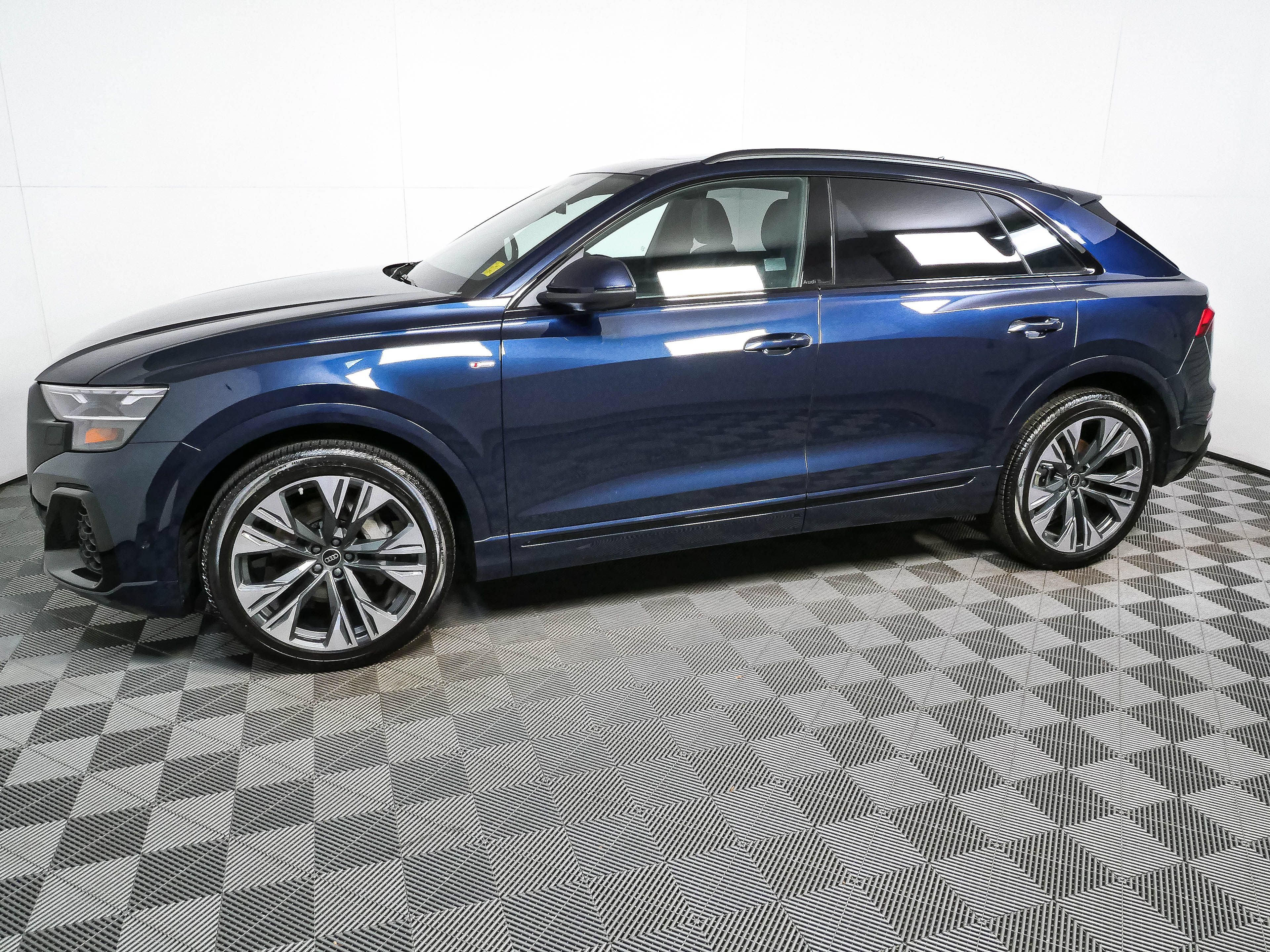 New 2026 Audi Q8 Premium Plus w/ Premium Plus Package AWD/4WD image 32