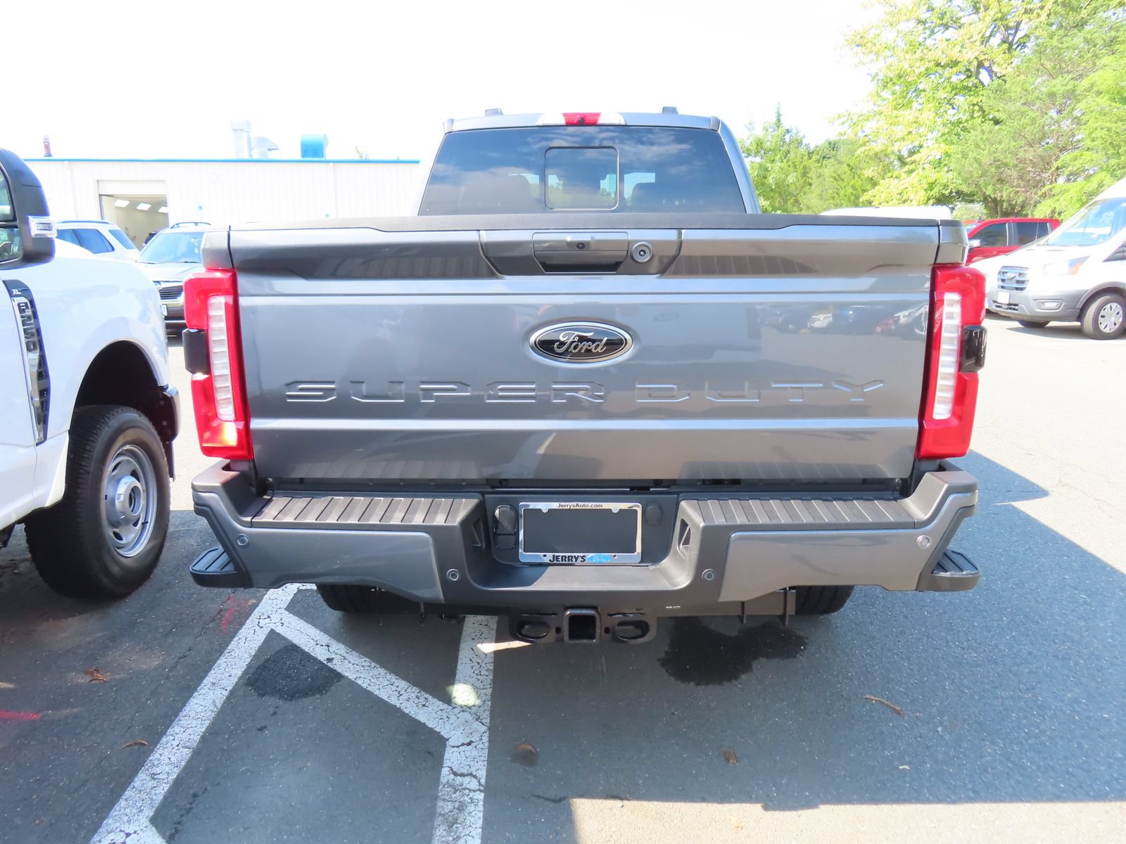 New 2026 Ford F250 Lariat w/ Black Appearance Package AWD/4WD image 5