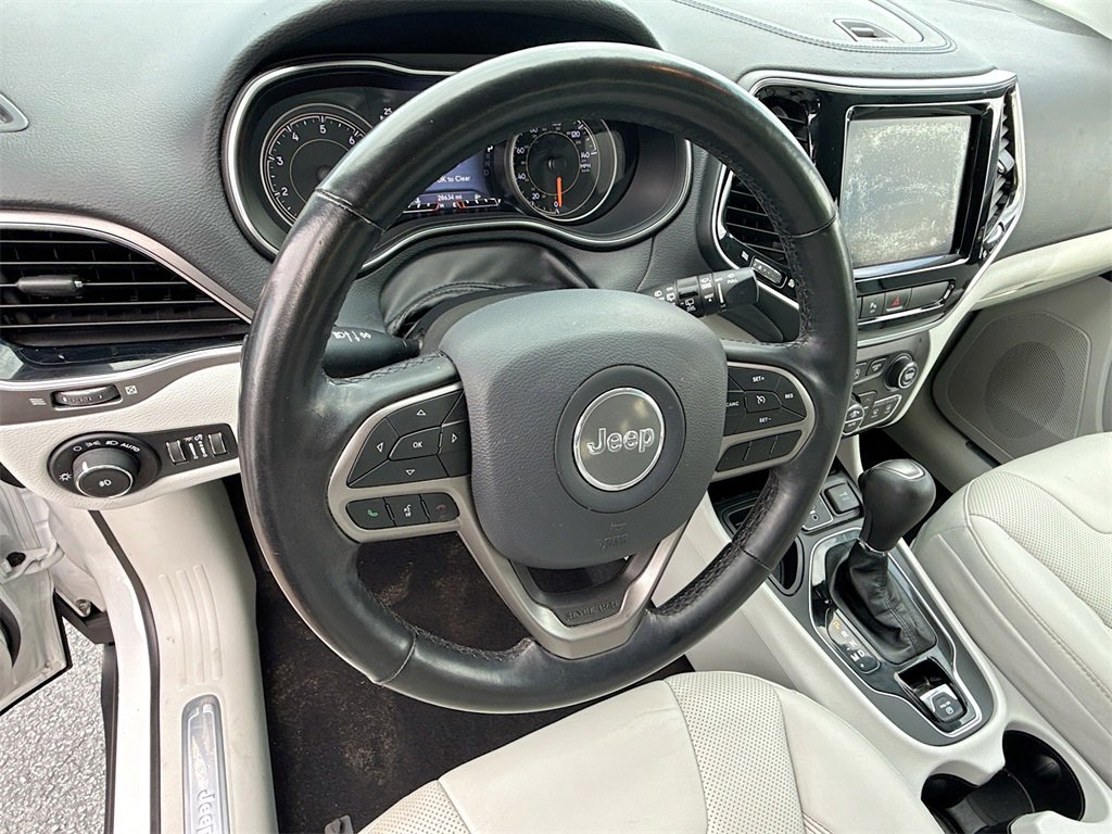 Used 2020 Jeep Cherokee Limited image 12