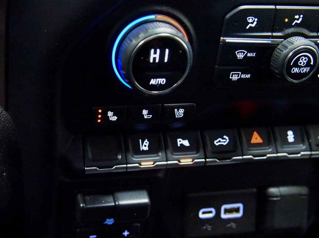 Used 2020 Chevrolet Silverado 3500 High Country w/ LPO, Dark Essentials Package image 19