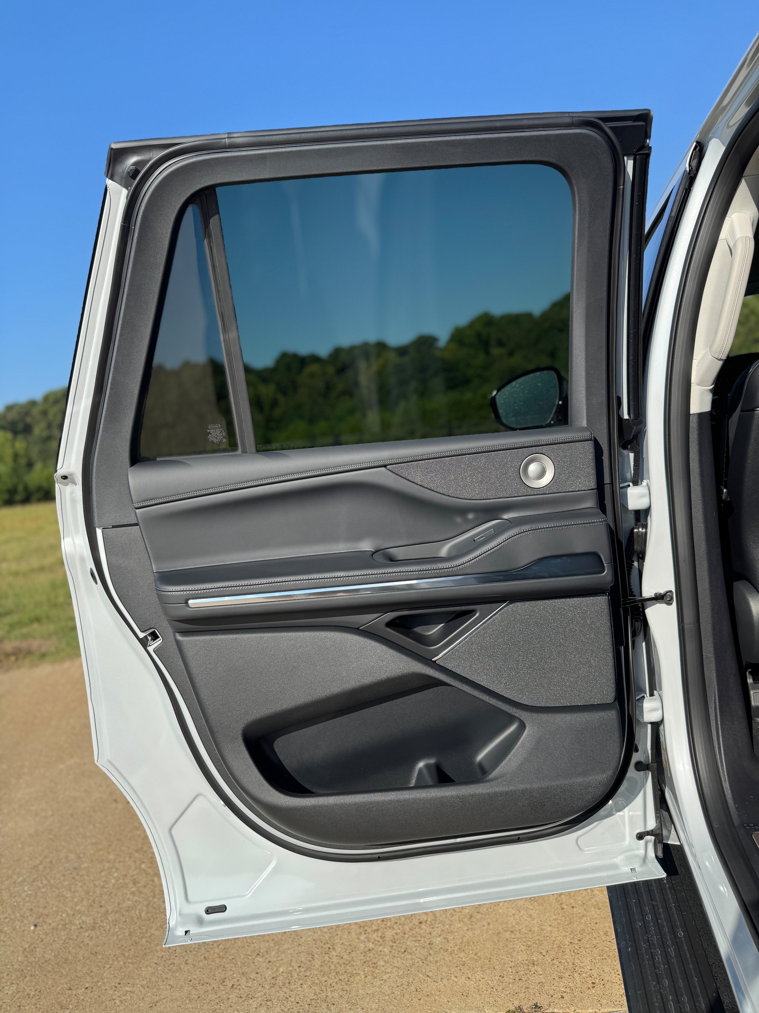 New 2025 Lincoln Navigator L Reserve AWD/4WD image 35