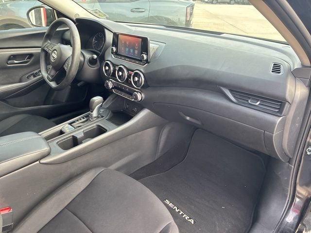 Used 2025 Nissan Sentra S image 13