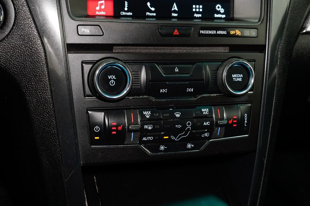 Used 2017 Ford Explorer XLT w/ Equipment Group 202A image 22