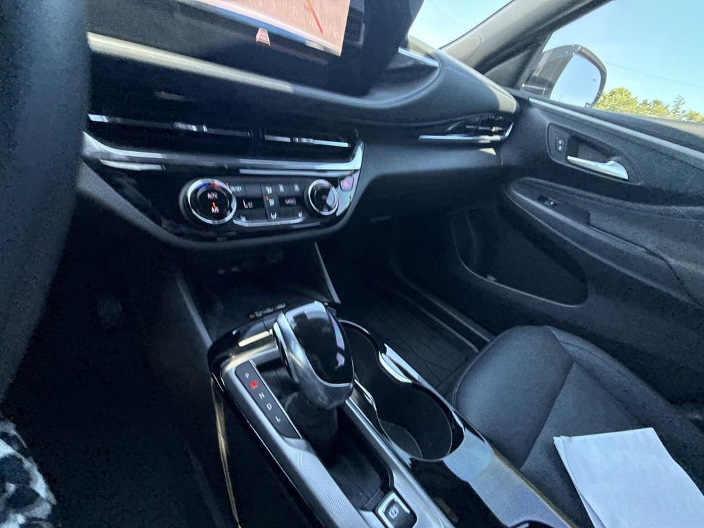 Certified 2024 Buick Envista Sport Touring w/ Convenience I Package FWD image 22