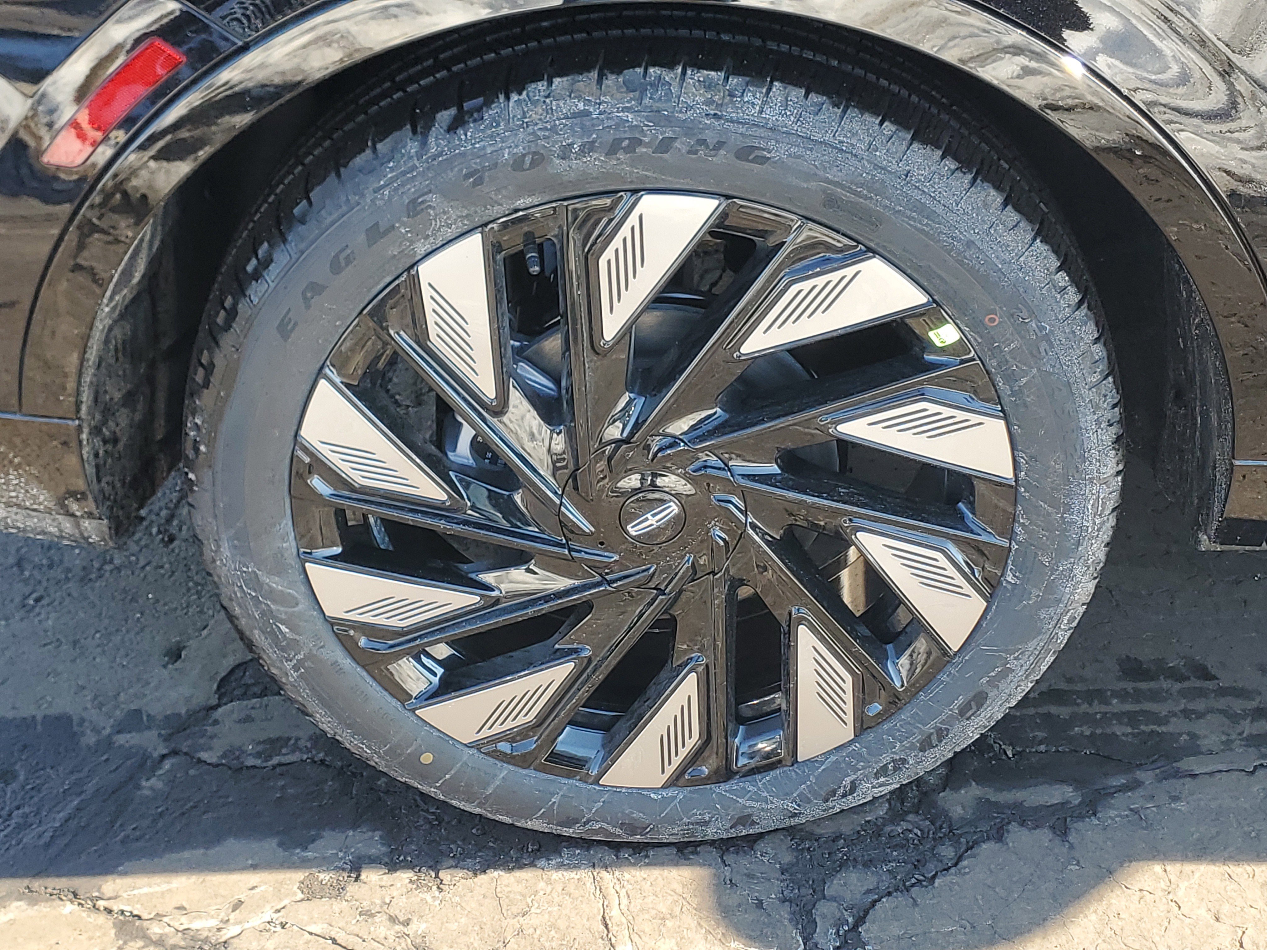 New 2026 Lincoln Nautilus Reserve image 5