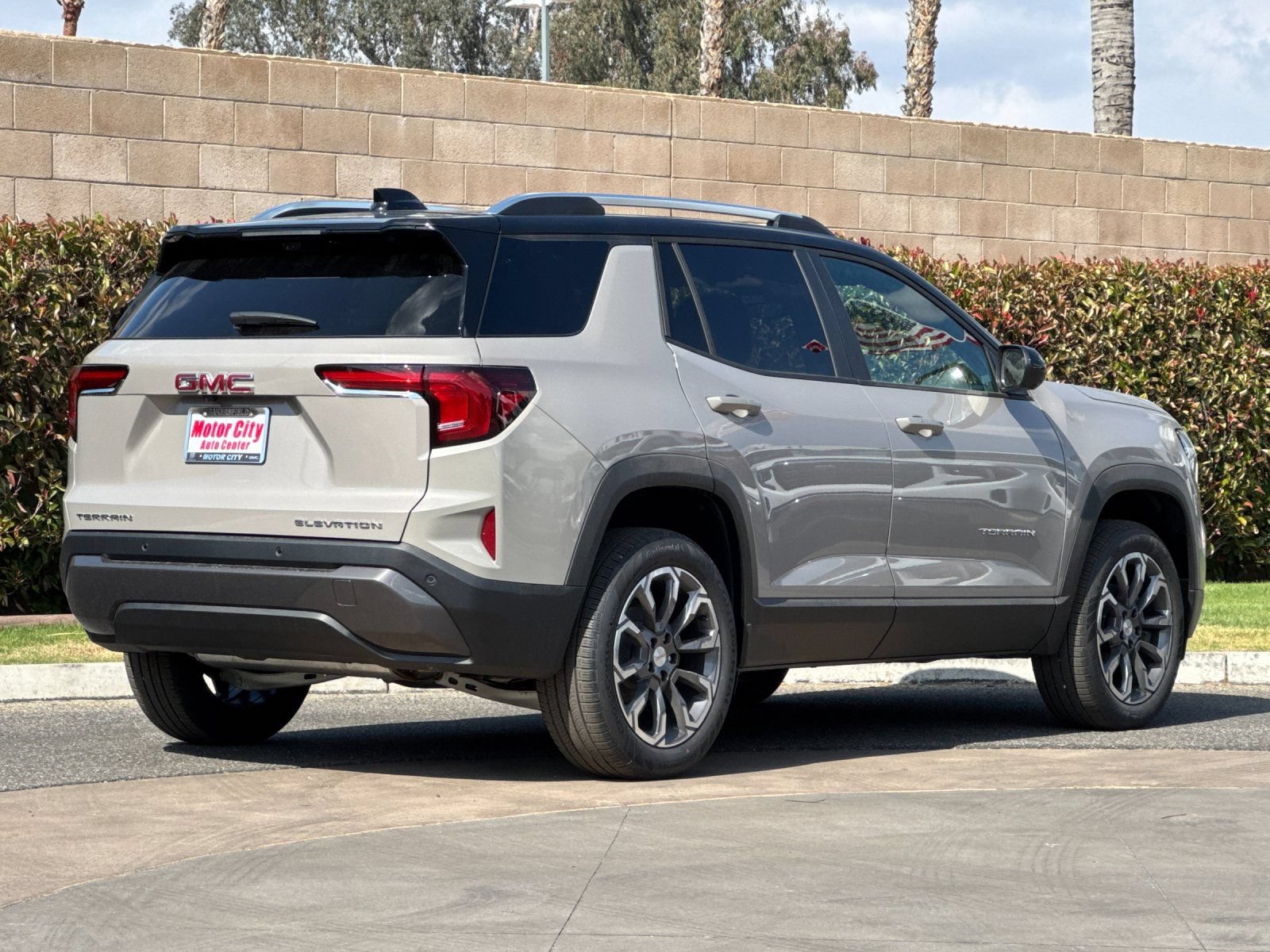 New 2026 GMC Terrain Elevation w/ Elevation Premium Package FWD image 4