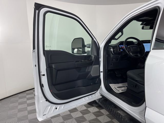 Used 2022 Ford F150 XLT w/ Equipment Group 302A High image 16